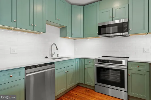 $3,095 | 933 West Lancaster Avenue, Unit 2, Bryn Mawr, PA 19010