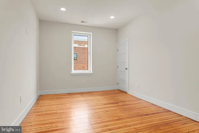 $3,095 | 933 West Lancaster Avenue, Unit 2, Bryn Mawr, PA 19010