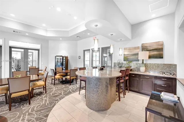 $4,500 | 964 Banyan Drive, Hollywood, FL 33021