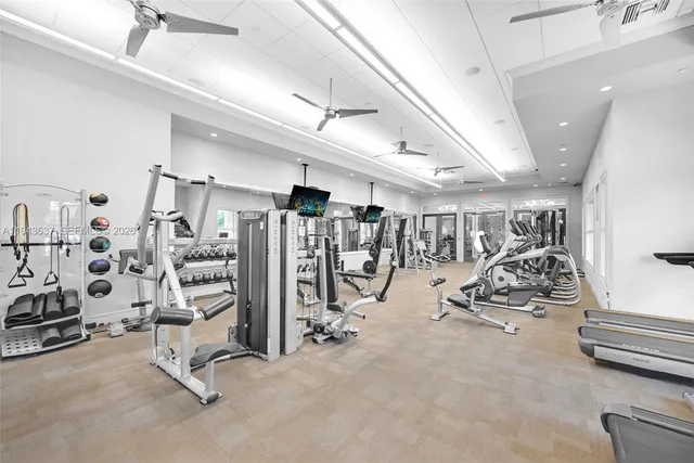 $4,500 | 964 Banyan Drive, Hollywood, FL 33021