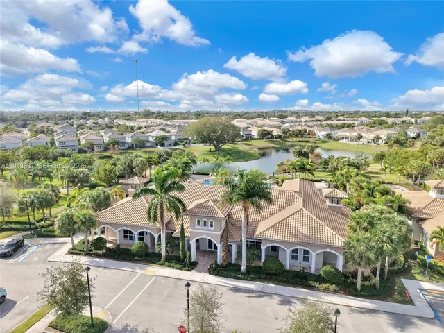 $4,500 | 964 Banyan Drive, Hollywood, FL 33021