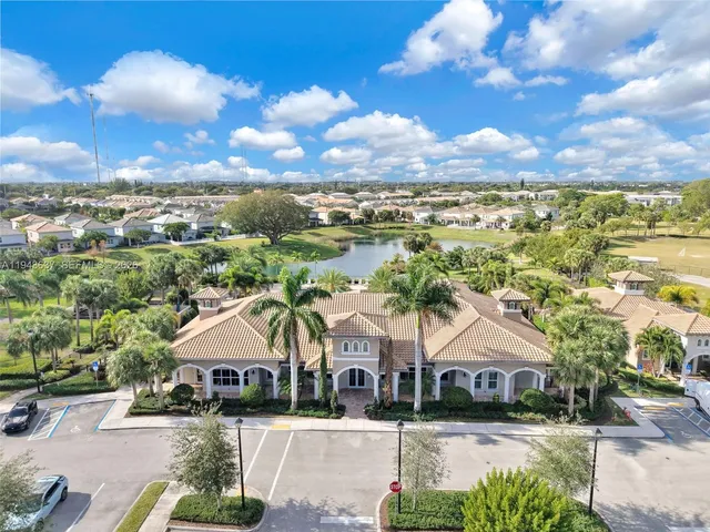 $4,500 | 964 Banyan Drive, Hollywood, FL 33021