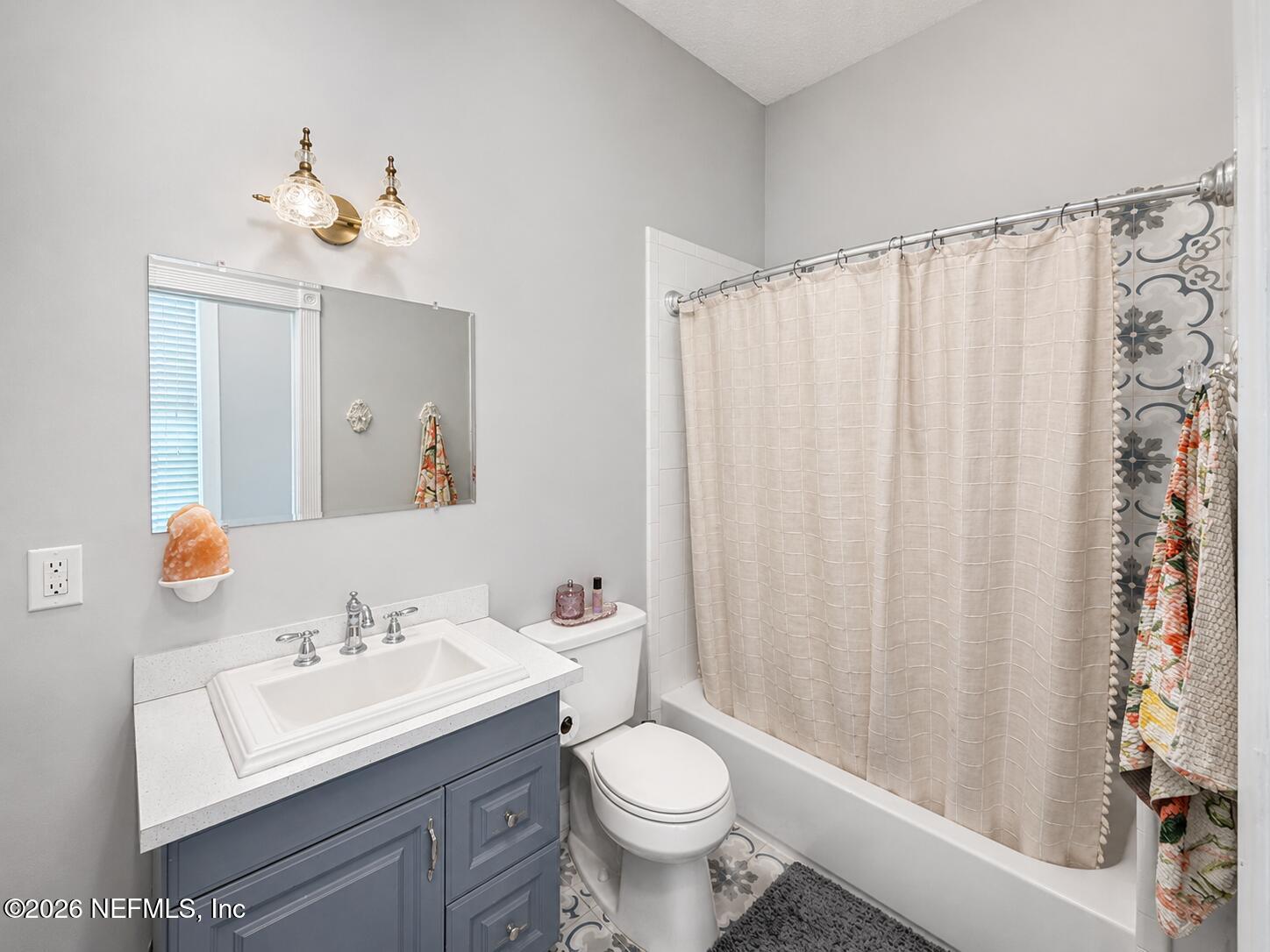 443 East 3rd Street Jacksonville, FL 32206 - Photo 4 of 11 Hall Bath