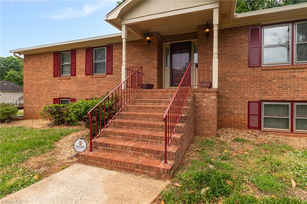 3326 Parrish Road Winston-Salem, NC 27105 - Photo 5 of 33