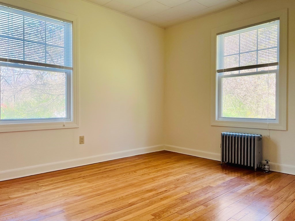 142 State Street Amherst, MA 01002 - Photo 17 of 29 Gallery Image 17