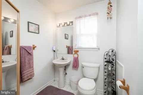 $380,000 | 101 North Katrin Circle, New Castle, DE 19720