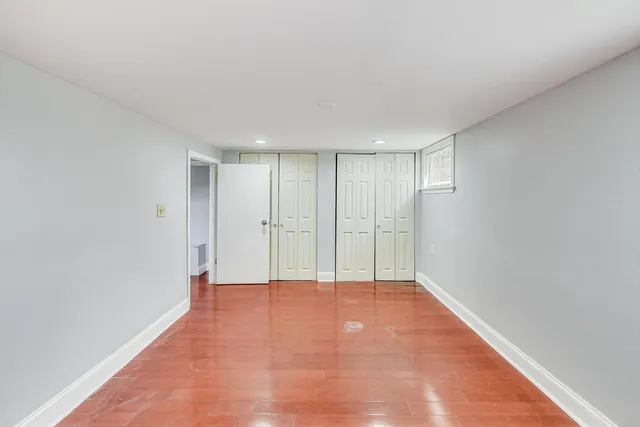 $2,500 | 402 North Main Street, Mount Prospect, IL 60056