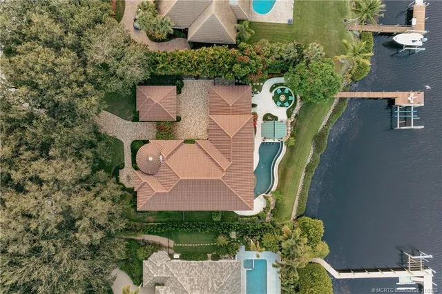 $8,200,000 | 10433 Southeast Banyan Way, Jupiter, FL 33469