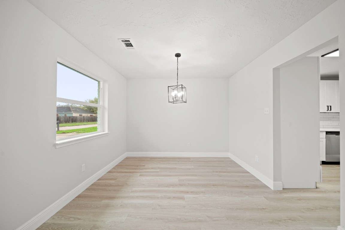 7435 Neal Ridge Drive Houston, TX 77489 - Photo 5 of 23