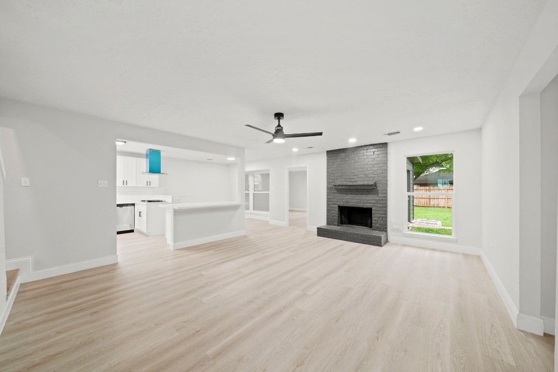 7435 Neal Ridge Drive Houston, TX 77489 - Photo 7 of 23