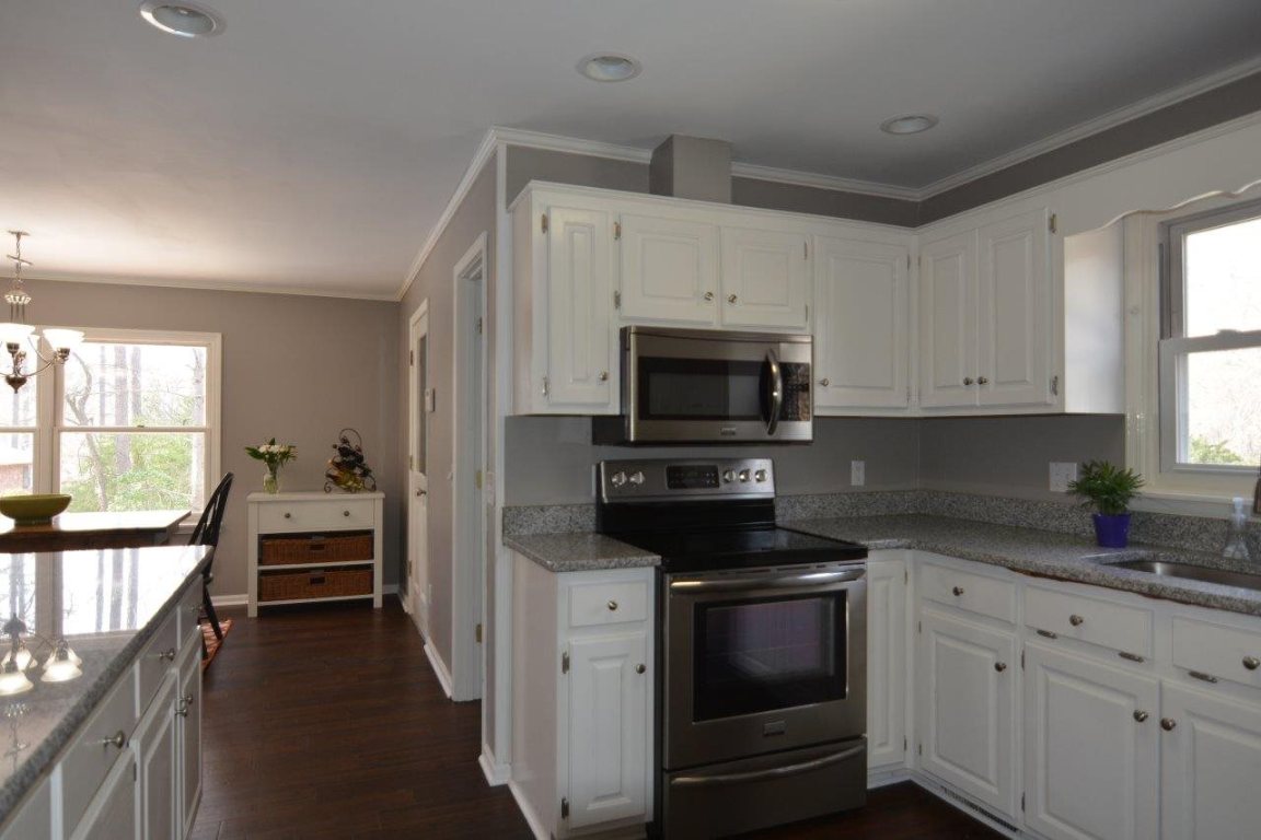 107 Colleton Court Clemson, SC 29631 - Photo 6 of 27 Gallery Image 6