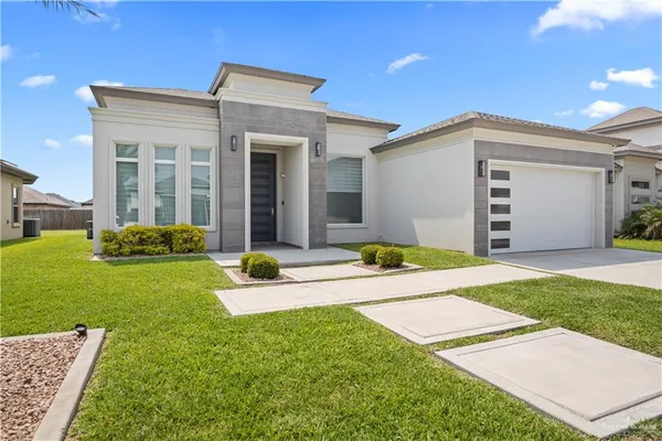 $2,600 | 3313 Showboat Drive, Edinburg, TX 78541