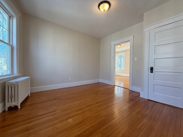 $2,000 | 304 Lovell Street, Unit 2, Worcester, MA 01602