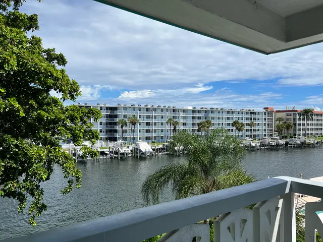 $1,695 | 131 Shore Court, Unit C1, North Palm Beach, FL 33408