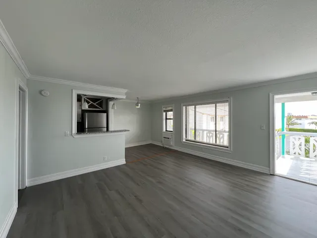 $1,695 | 131 Shore Court, Unit C1, North Palm Beach, FL 33408