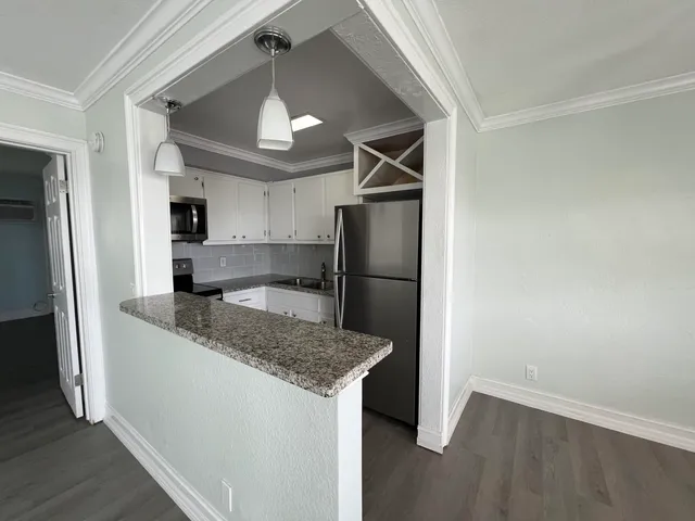 $1,695 | 131 Shore Court, Unit C1, North Palm Beach, FL 33408