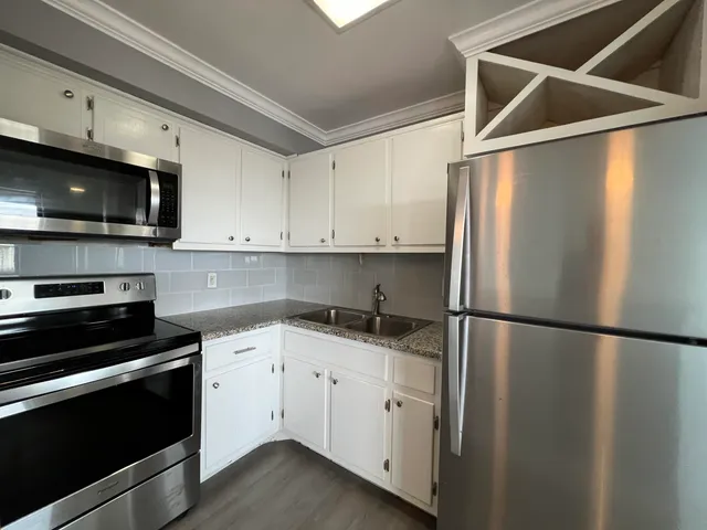 $1,695 | 131 Shore Court, Unit C1, North Palm Beach, FL 33408