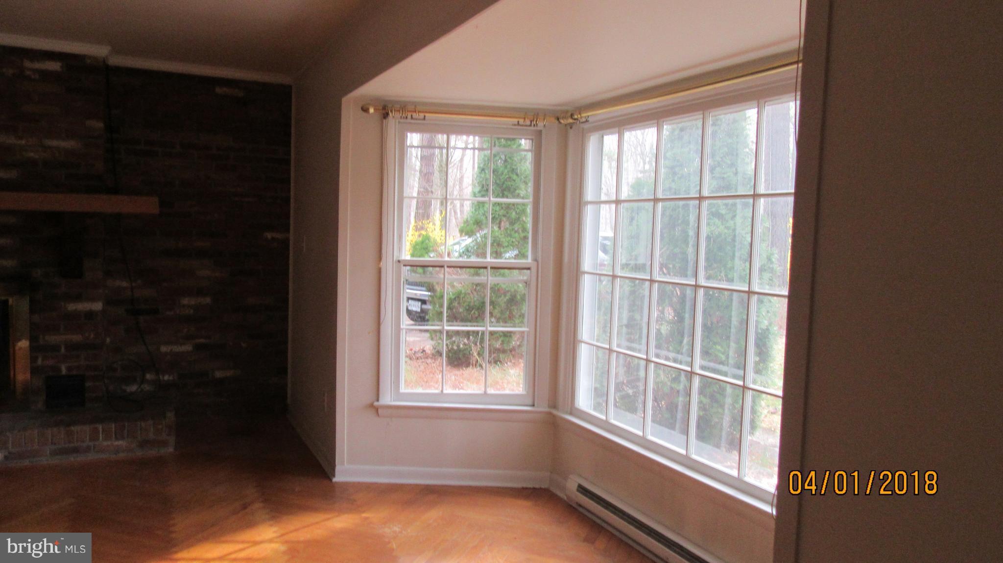 114 Woods Road Chester, MD 21619 - Photo 7 of 24 Bay Windows