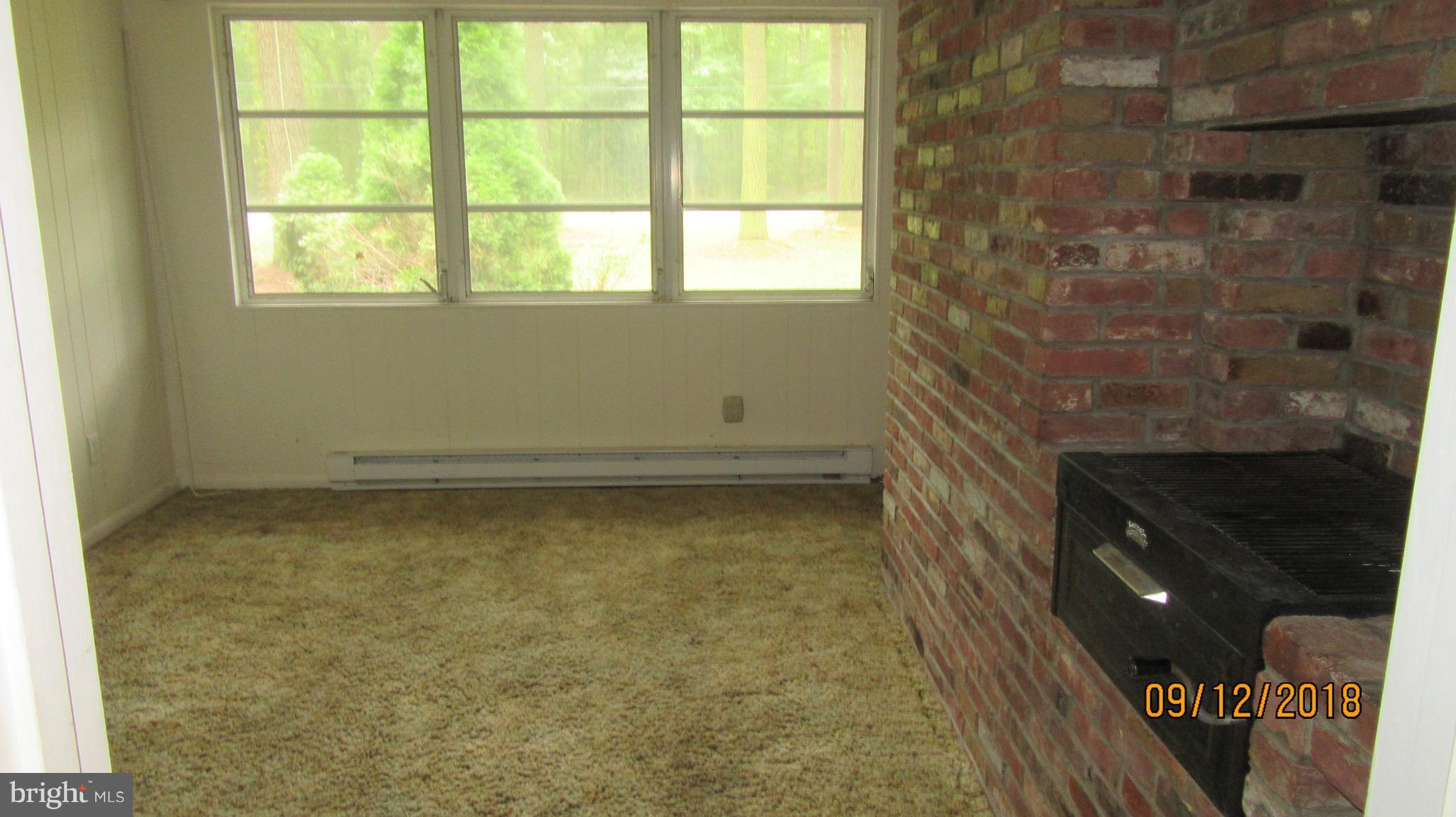 114 Woods Road Chester, MD 21619 - Photo 10 of 24 All Brick Grill