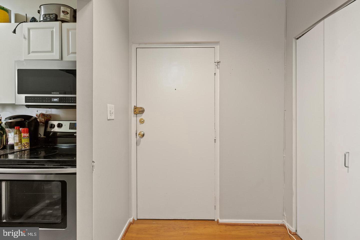 1844 Columbia Road Northwest, Unit 104 Washington, DC 20009 - Photo 3 of 26 Main Entrance