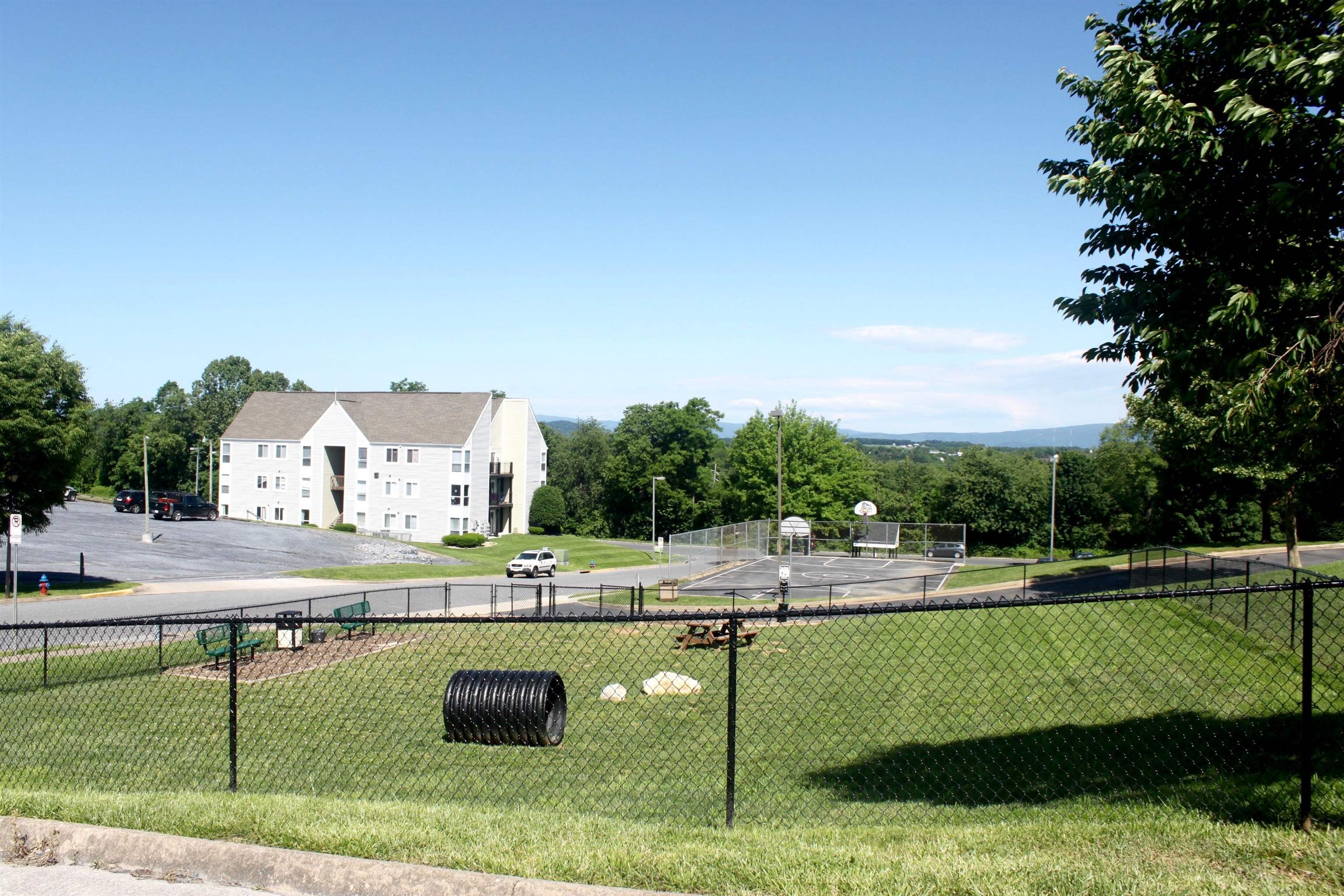 1360 Hunters Road, Unit D Harrisonburg, VA 22801 - Photo 18 of 19