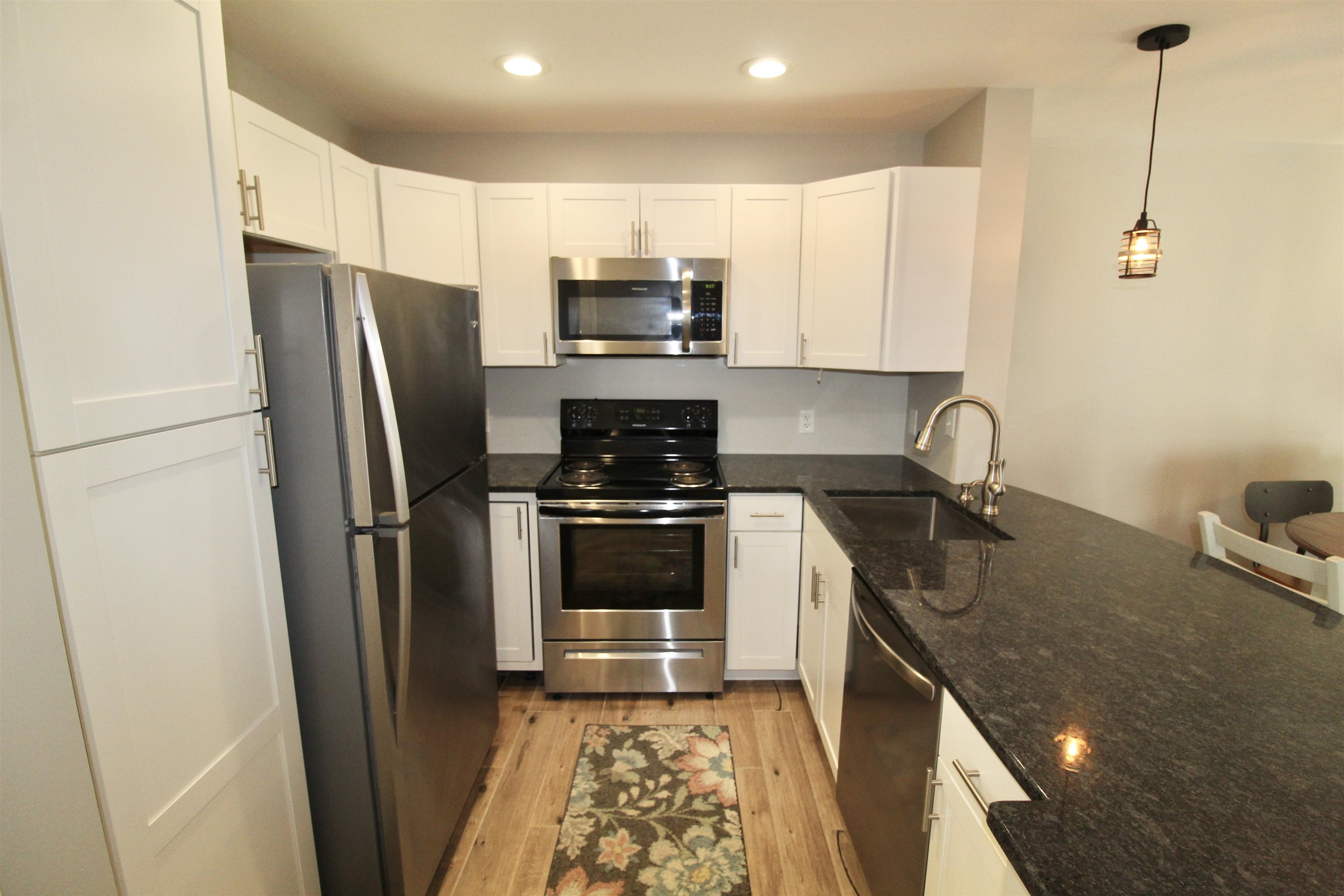 1360 Hunters Road, Unit D Harrisonburg, VA 22801 - Photo 2 of 19