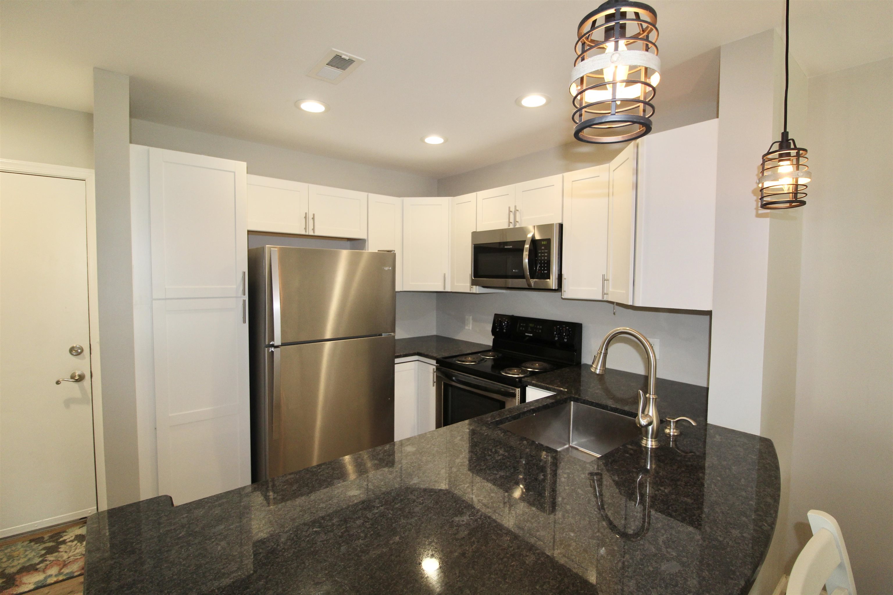 1360 Hunters Road, Unit D Harrisonburg, VA 22801 - Photo 6 of 19
