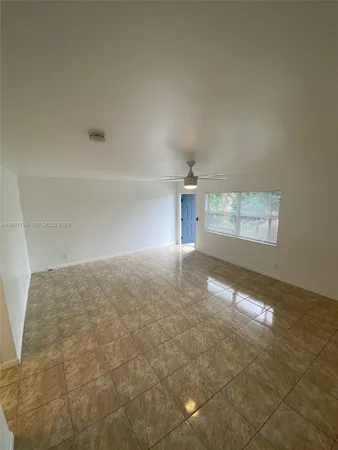 $1,925 | 2829 Jackson Street, Unit 3, Hollywood, FL 33020