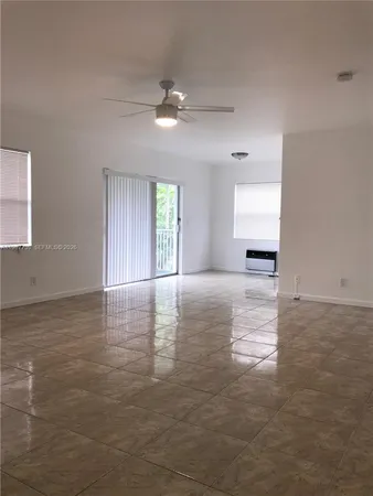 $1,925 | 2829 Jackson Street, Unit 3, Hollywood, FL 33020