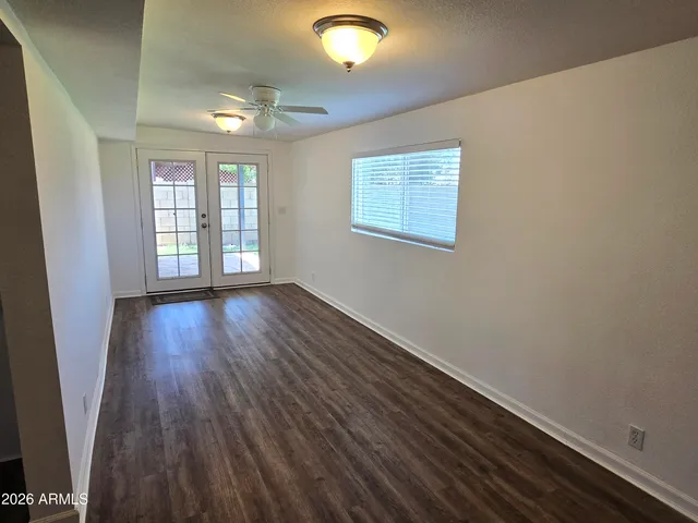 $2,095 | 3801 East Captain Dreyfus Avenue, Phoenix, AZ 85032