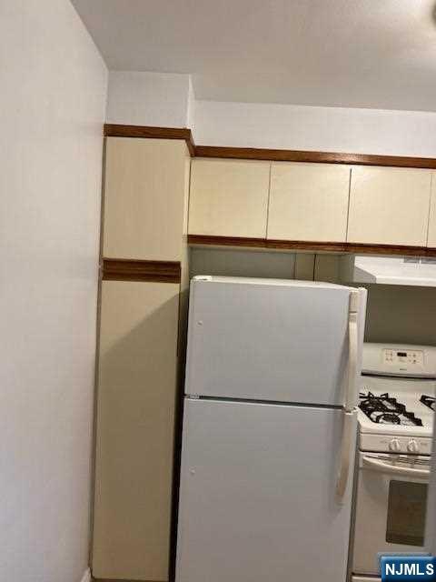 400 Esplanade, Unit 57 Hackensack, NJ 07601 - Photo 8 of 18