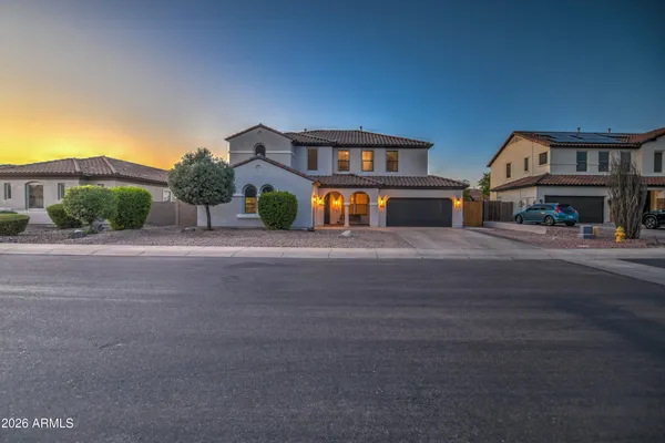 $744,500 | 3078 East Muirfield Street, Gilbert, AZ 85298