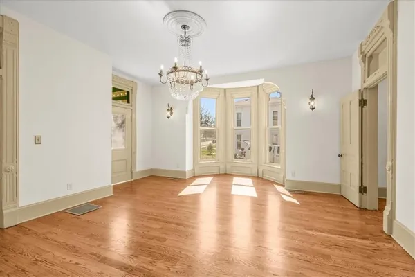 $399,500 | 722 South Main Street, Independence, MO 64050