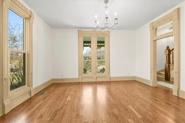 $399,500 | 722 South Main Street, Independence, MO 64050