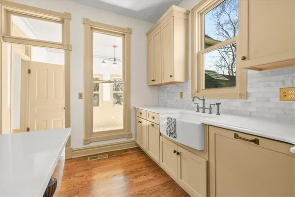 $399,500 | 722 South Main Street, Independence, MO 64050