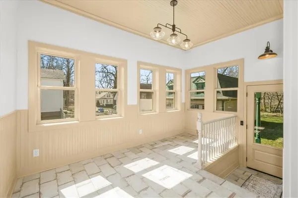 $399,500 | 722 South Main Street, Independence, MO 64050