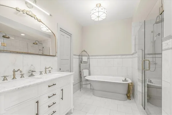 $399,500 | 722 South Main Street, Independence, MO 64050