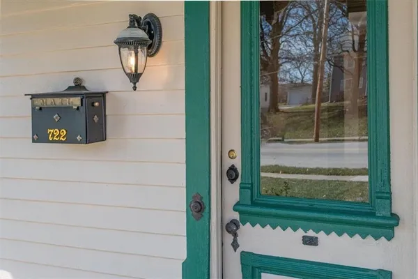 $399,500 | 722 South Main Street, Independence, MO 64050