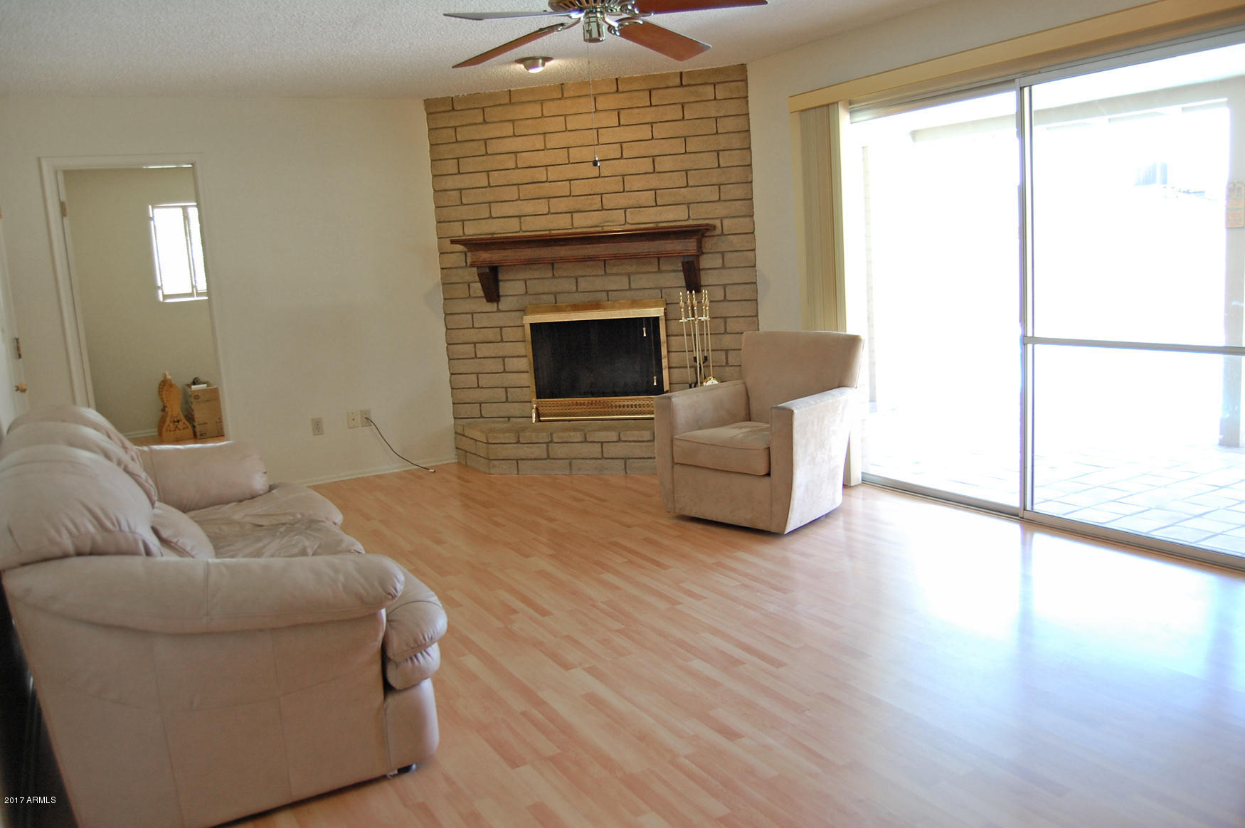 2138 East Lawrence Road Phoenix, AZ 85016 - Photo 7 of 15 Family Room (002)