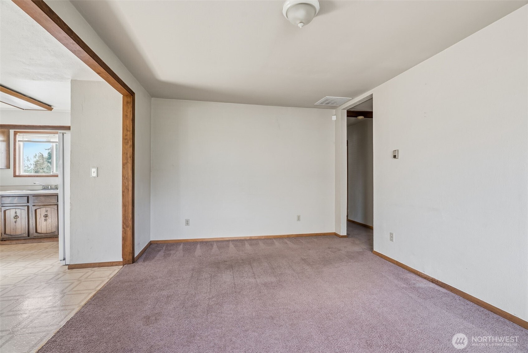 3323 Columbia Heights Road Longview, WA 98632 - Photo 8 of 25