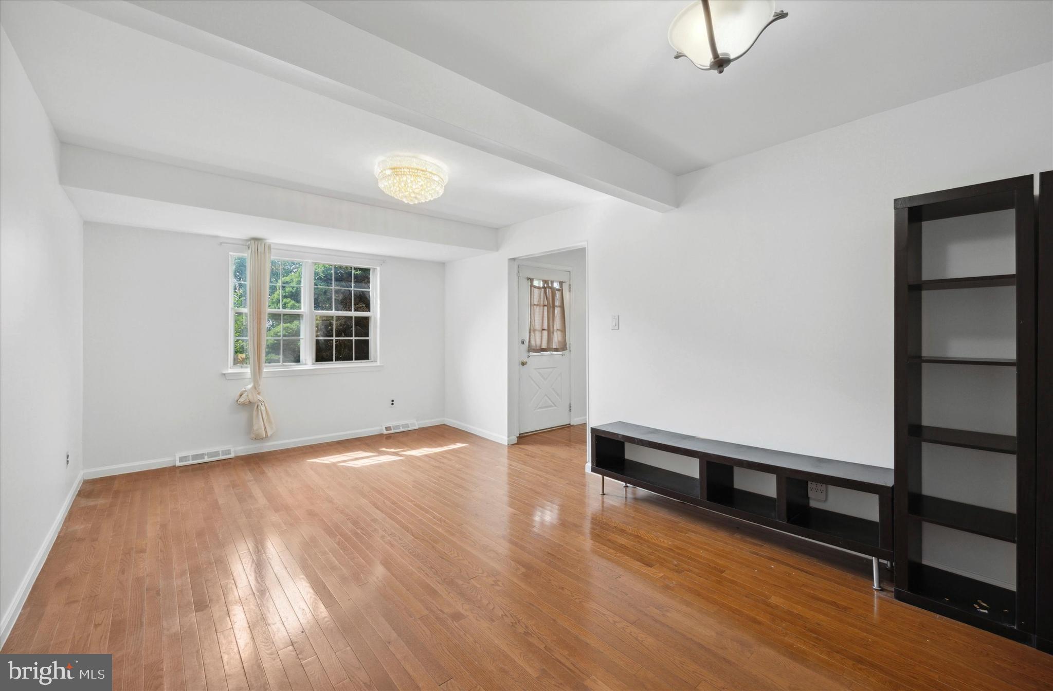 6 Llandaff Road Havertown, PA 19083 - Photo 7 of 15