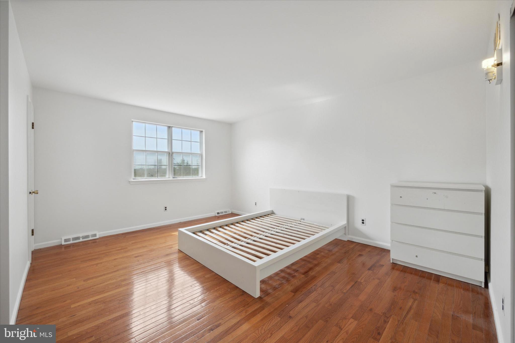 6 Llandaff Road Havertown, PA 19083 - Photo 10 of 15