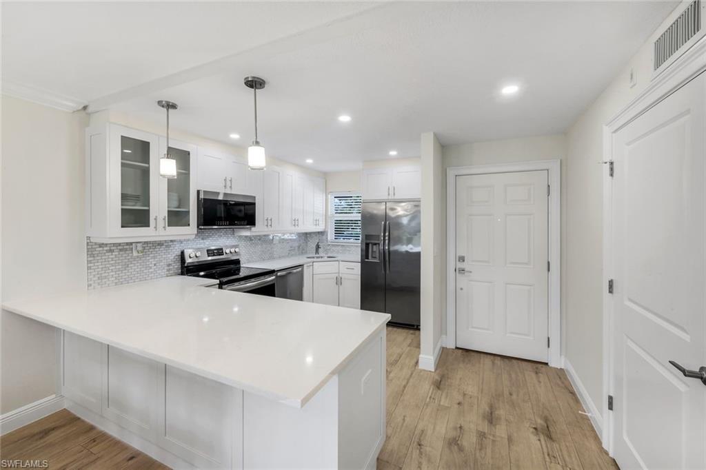 9 High Point Circle North, Unit 208 Naples, FL 34103 - Photo 9 of 37