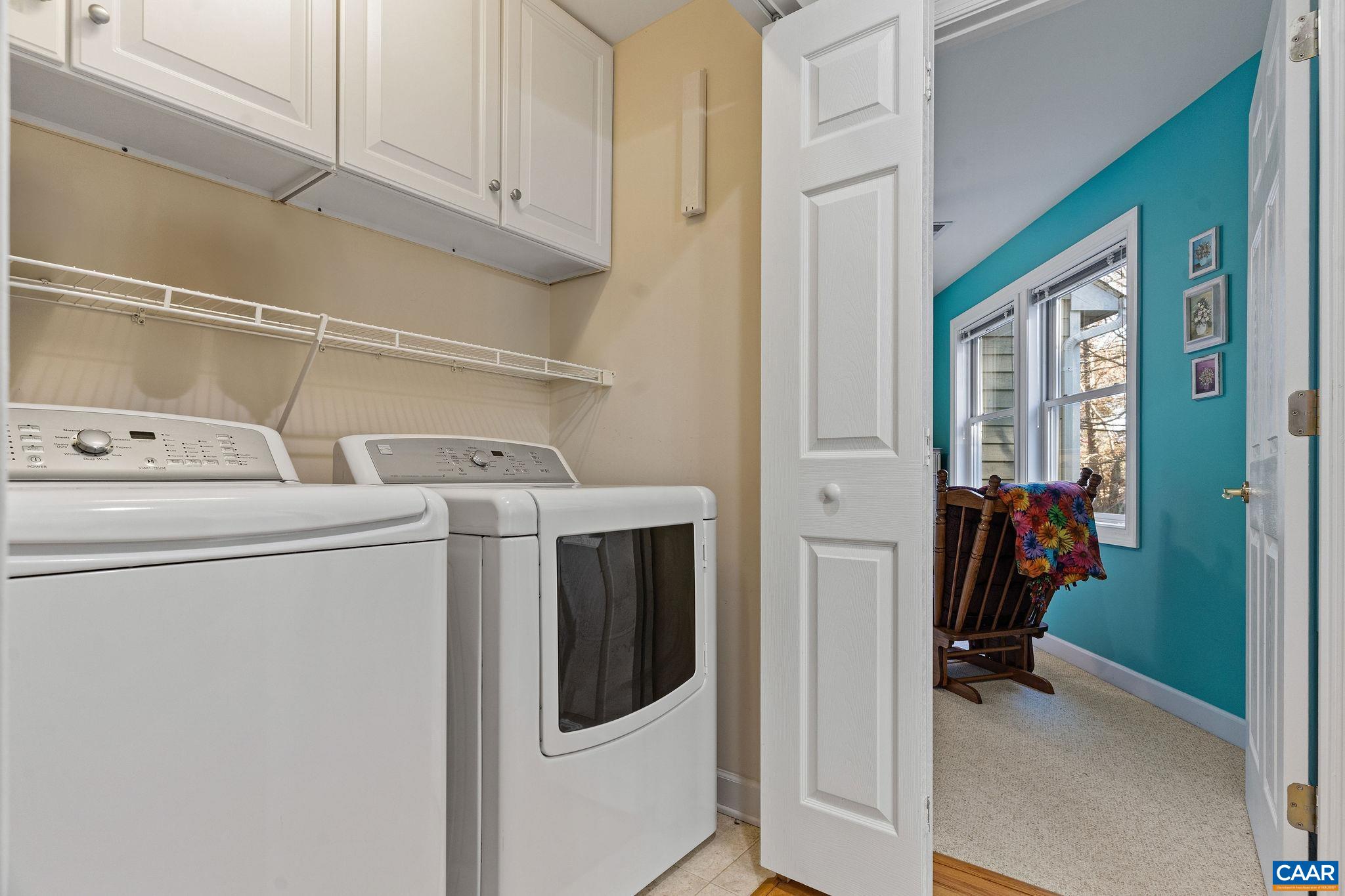 1286 Chatham Ridge Charlottesville, VA 22901 - Photo 22 of 33 a utility room with dryer and washer