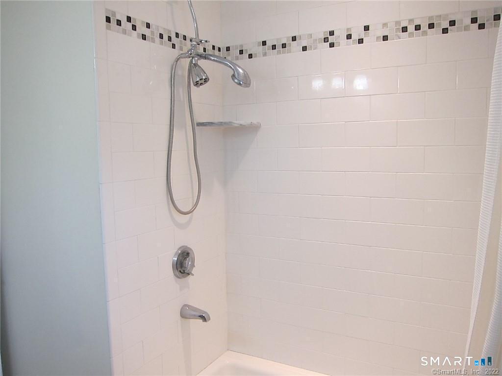 8 Rochambeau Avenue Ridgefield, CT 06877 - Photo 11 of 15 Gallery Image 11