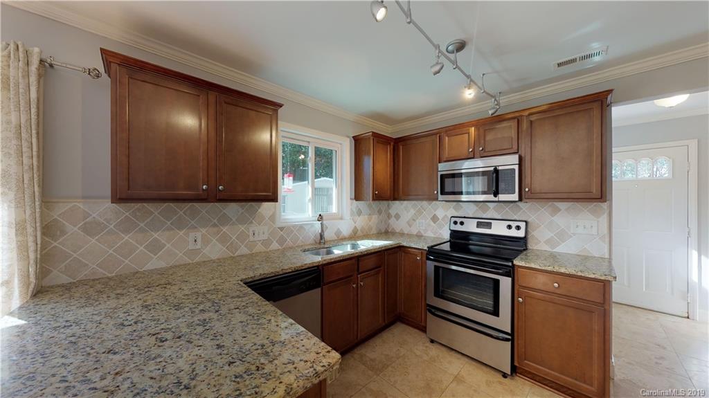 664 Manhasset Road Charlotte, NC 28209 - Photo 13 of 20
