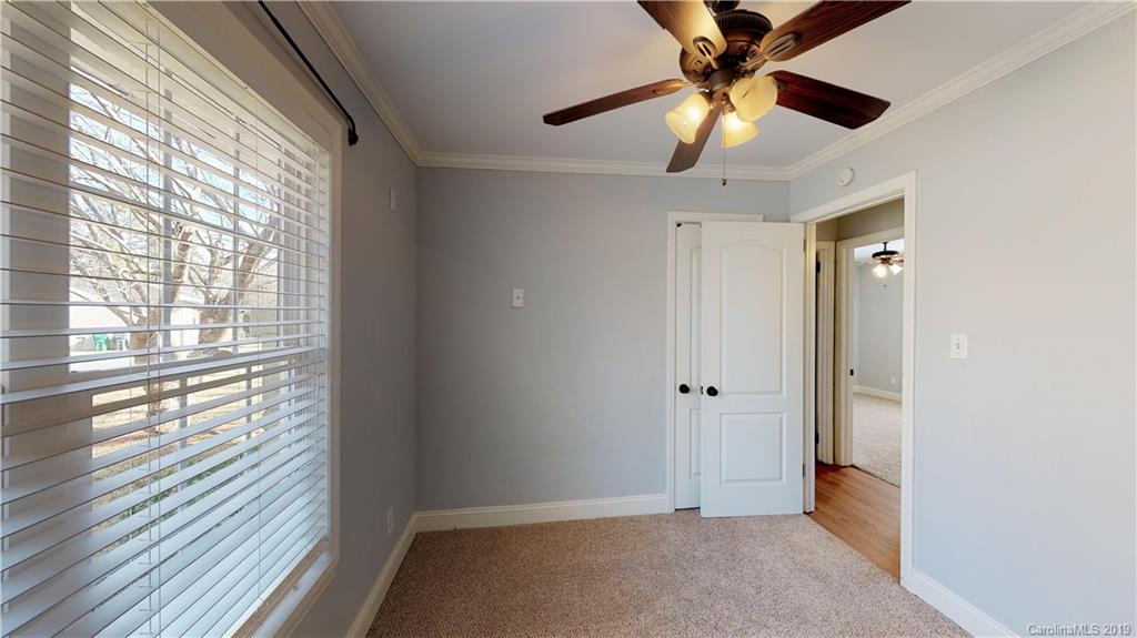 664 Manhasset Road Charlotte, NC 28209 - Photo 7 of 20