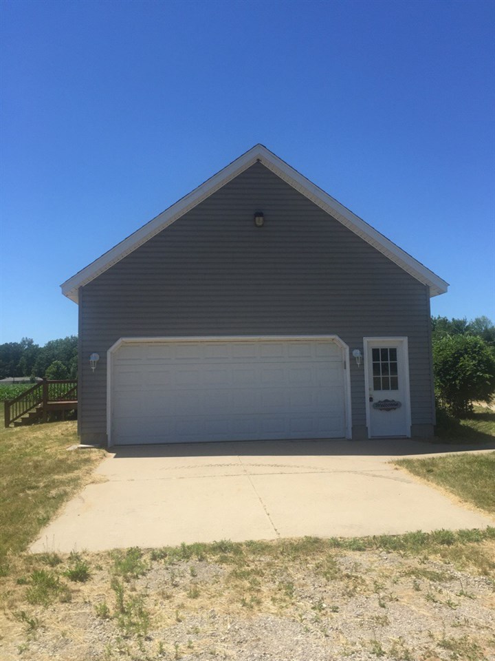 12853 Gary Road Chesaning, MI 48616 - Photo 9 of 26