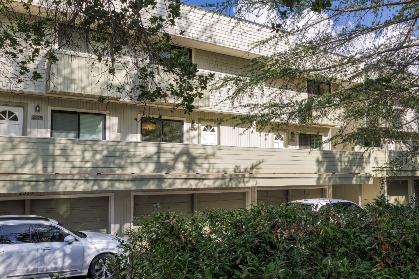 2313 Sharon Road Menlo Park, CA 94025 - Photo 25 of 29 a front view of a house with a yard