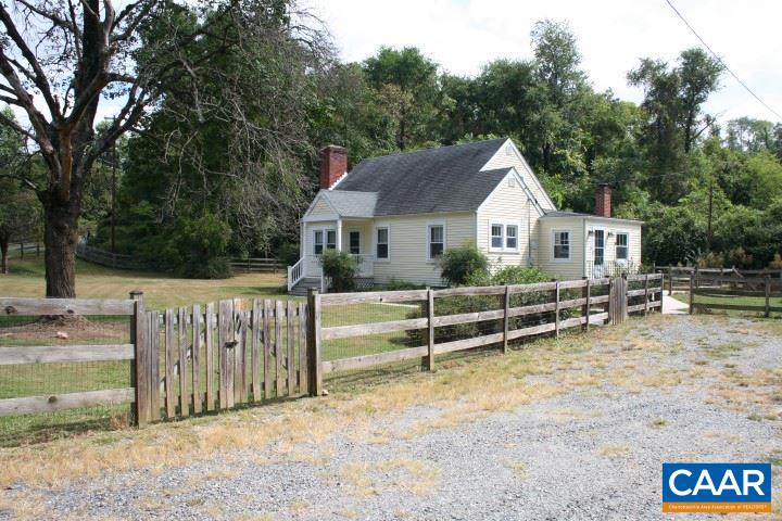 233 Schoolhouse Road Madison, VA 22727 - Photo 4 of 19 Driveway entrance